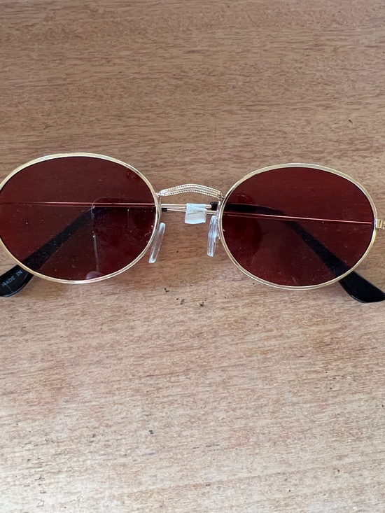 Accessories - Round Gold Frame Sunglasses with Burgundy Lenses